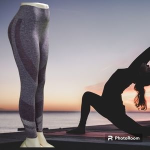 PINK Victoria's Secret Seamless Burgundy Leggings XS